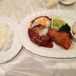 キッチンむらうち - 日替わりランチハンバーグ＆白身魚のしそ巻きフライ750円