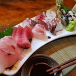 喜作 - 刺身盛り合わせ
