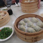 金品茶樓 - 具がネギのみ餃子