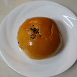 穂の香 - つぶあんパン(120円)