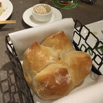 Tommy Bahama Restaurant, Bar & Store - パン