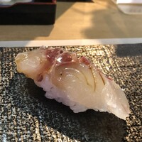 東銀座 江戸銀 - 皮つき真鯛（背側）