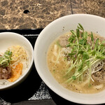 焼肉 かいの匠 - 牛すじ胡麻うどん&ミニ焼肉丼1300円