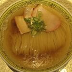 RAMEN RS 改 - 白煮干中華そばのアップ