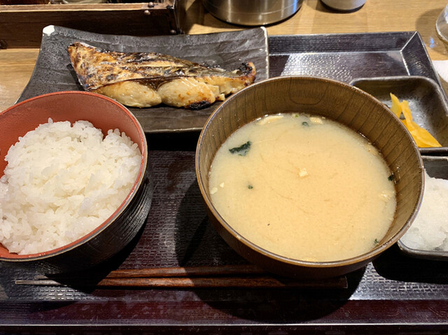 食堂 しん ぱち しんぱち食堂 田町店