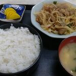 あさひ食堂 - モツ定食(700円)