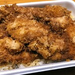 安田屋 - 安田屋　お持ち帰りわらじかつ丼弁当900円税込