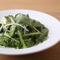 春菊と白ネギの塩たれサラダ