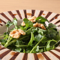 クレソンとくるみのサラダ