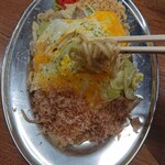 Yakisoba Sutando Baimi - ②塩焼きそば(¥750)～麺リフト～