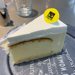 レモンドロップ - カマンベールチーズケーキ　¥594 税込　
            セットアイスコーヒー　¥528 税込
