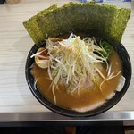 麺家 歩輝勇 多摩川店 - 濃厚家系ラーメン（大盛）