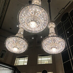 鉄板焼グリル - ハイアットのシャンデリア