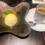 鉄板焼グリル - バニラアイスと焼きリンゴ　