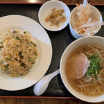 敦煌 - 台湾炒飯ランチ 790円(税別)