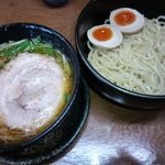 らー麺　つやつや - 塩つけ麺（あつもり）　￥７００　＋味付玉子