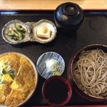 Teuchiwarikosobayakumoan - ランチセット950円で蕎麦をグレードアップ出雲仕立てにして＋150円