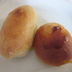 こみちのパン屋さん かて  - 右がひよこのパン