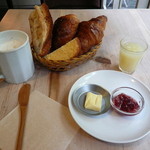 カタネカフェ - パリの朝食