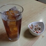 居酒屋 翔 - お通しとウーロン茶と私