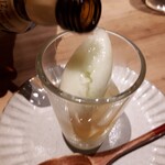 炭火割烹 白坂 - 林檎シャーベット　山崎12年