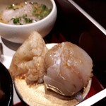 炭火割烹 白坂 - 平目の手鞠寿司　カリフラワー