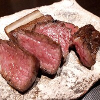 炭火割烹 白坂 - 和牛いちぼ　牛蒡　