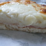 ブーランジェリー エス - チーズが香ばしく、ベシャメルソースはトロ～リ。