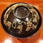 銀座 しのはら - 小芋と小豆の白味噌椀