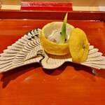 銀座 しのはら - 車海老と千枚漬け 蝦夷鮑 子持ち昆布の柚子釜 加減酢で