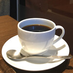 UESHIMA COFFEE SHOP - ベーコンエッグ&厚切りバタートーストモーニング671円
                        