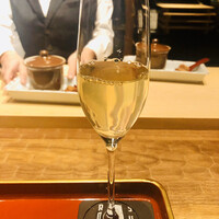 初音鮨 - ●ジャスミン茶
                    台湾の杉林渓の物。
                    食前茶としてのチョイスだそうです。
                    口の中がスッキリします。