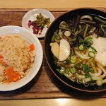 うどんの幸助 だいたて本店 - 山菜うどんとかやくご飯