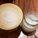 一歩一歩のカフェ食堂 - 