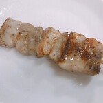 セブンイレブン - レンジアップ後の豚バラ串　130円