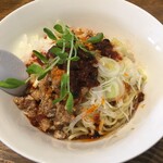 百々福 - 汁なし麻辣麺