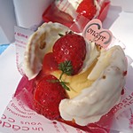神戸 西洋菓子処 フーケ - いちごのシュー・プリン・ア・ラ・モード