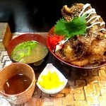 味どん - 三元豚バラカラ揚丼（大盛り / 1100円）