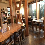 カフェ箱庭 - 店内