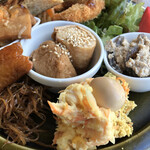 カメイノ食堂 - おそうざいとデザートのセット