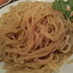 ちゃが商店 - 幅３mm厚み２mm弱の中太～太麺クラスの平打ち縮れ麺