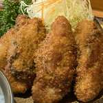 とんかつ一幸 - 大粒の牡蠣フライ