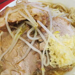 ラーメン二郎 - ラーメン小＋ニンニク多め