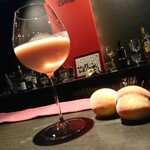 WINE AND BAR Elevage - 桃のベリーニ（季節限定）