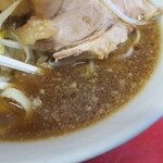 ラーメン二郎 - スープ