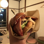 KAKUMEI Burger & cafe - クロスベーコンチーズバーガー¥1400