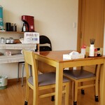 食 108 - 店内です。