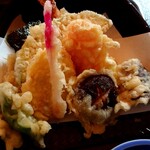 手打蕎麦鶴㐂 - 種類豊富で揚げたてサクサク美味しい天ぷら☆