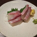 東北料理と柚のかほり 柚柚 - 本日の鮮魚（ブリ）