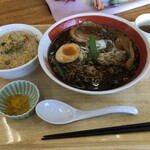 呉羽パーキングエリア（下り線）スナックコーナー - ブラックラーメンセット880円税込